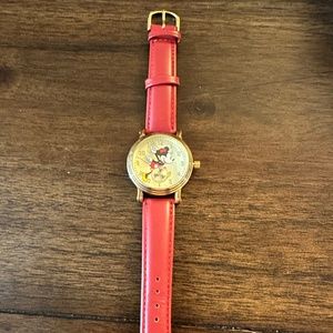 Disney Minnie Mouse Adult Vintage Articulating Hands Analog Quartz Watch